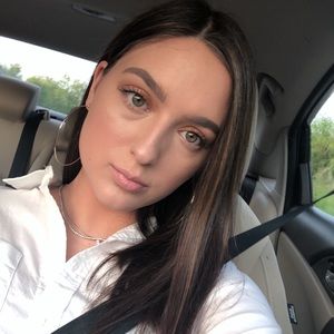 Meet your Posher, Hailey